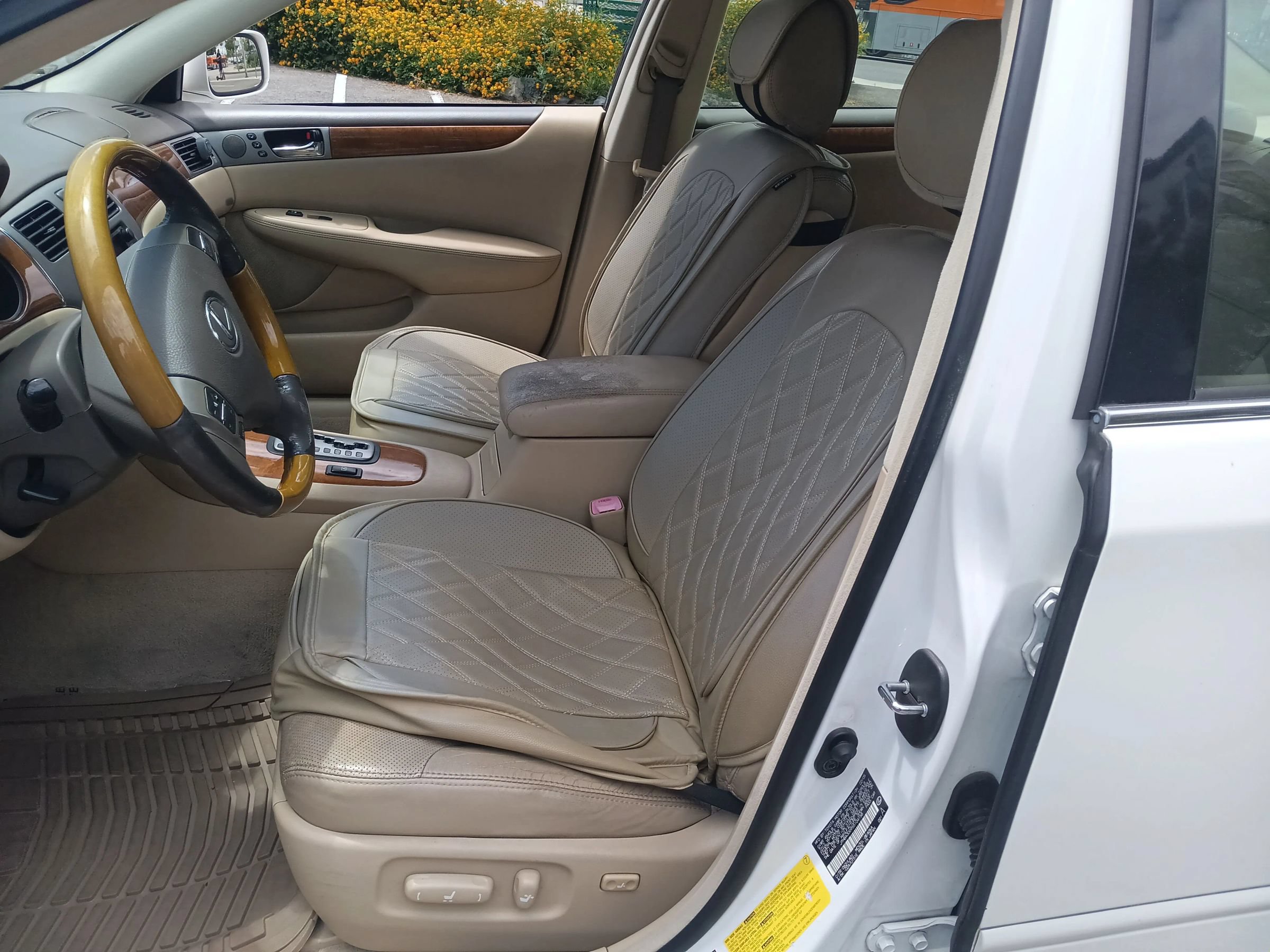 Used 2005 Lexus ES 330 FWD image 11