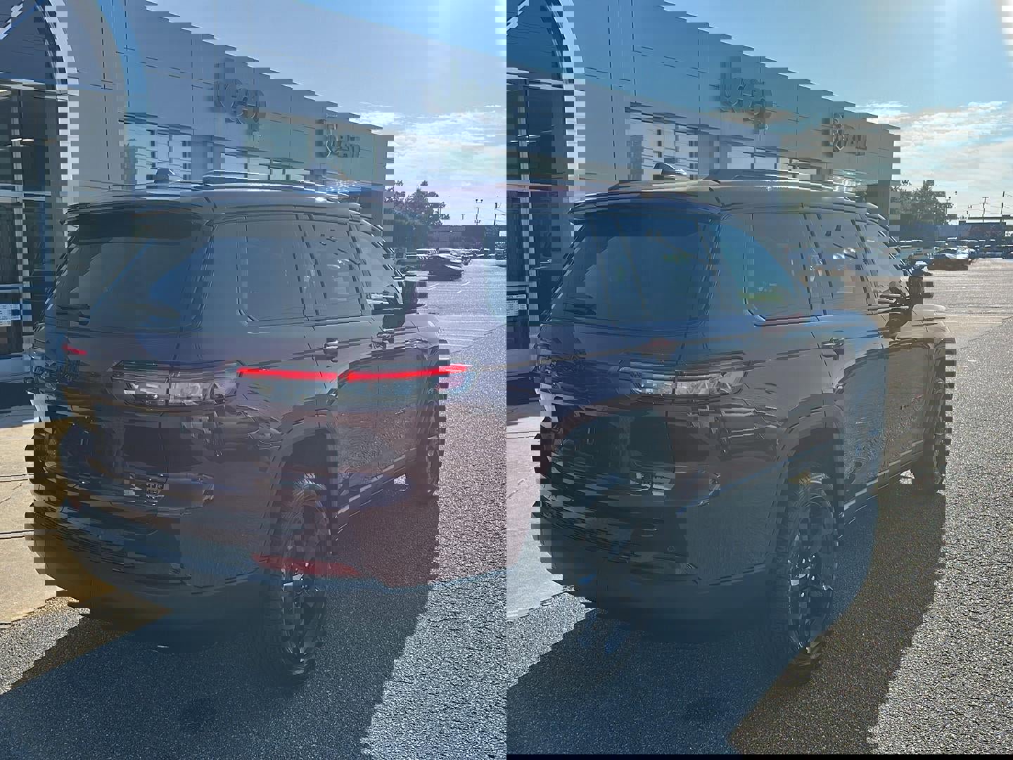 New 2025 Jeep Grand Cherokee L Limited w/ Black Appearance Package image 9