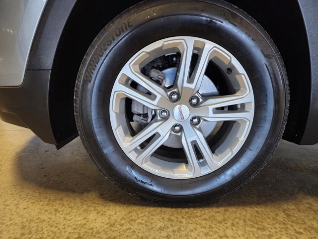 Certified 2023 GMC Terrain SLE image 9