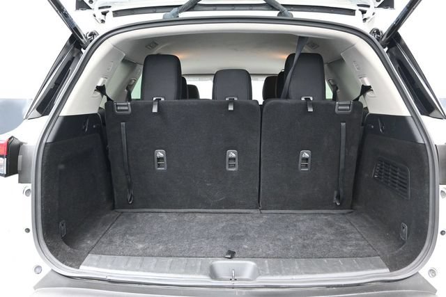 Used 2025 Nissan Pathfinder SV FWD image 24