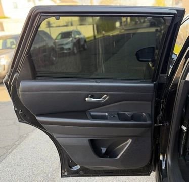 Used 2024 Nissan Pathfinder SL AWD/4WD image 23