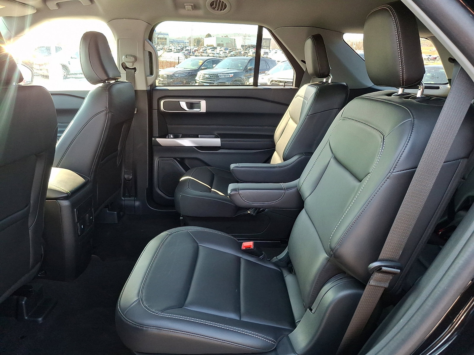 Certified 2023 Ford Explorer XLT w/ Equipment Group 202A AWD/4WD image 10