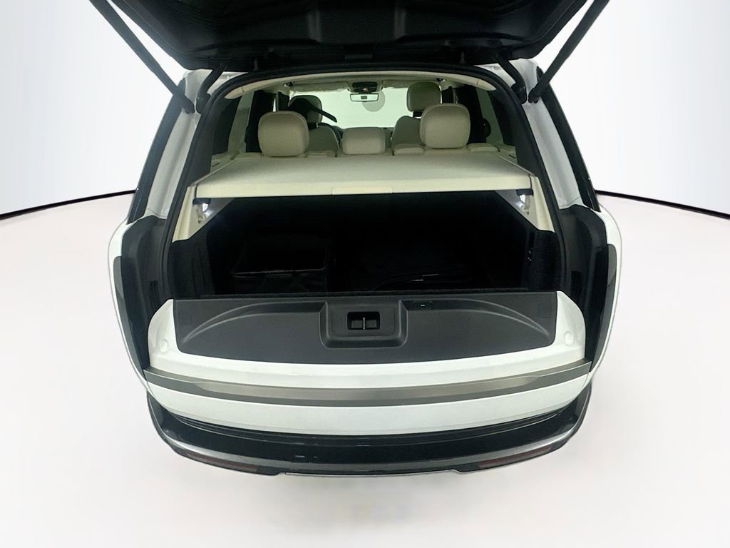 New 2026 Land Rover Range Rover SE image 24