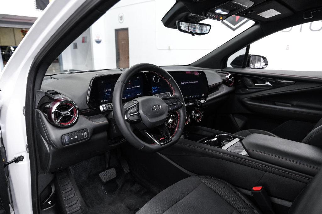 Used 2024 Chevrolet Blazer EV RS AWD/4WD image 3