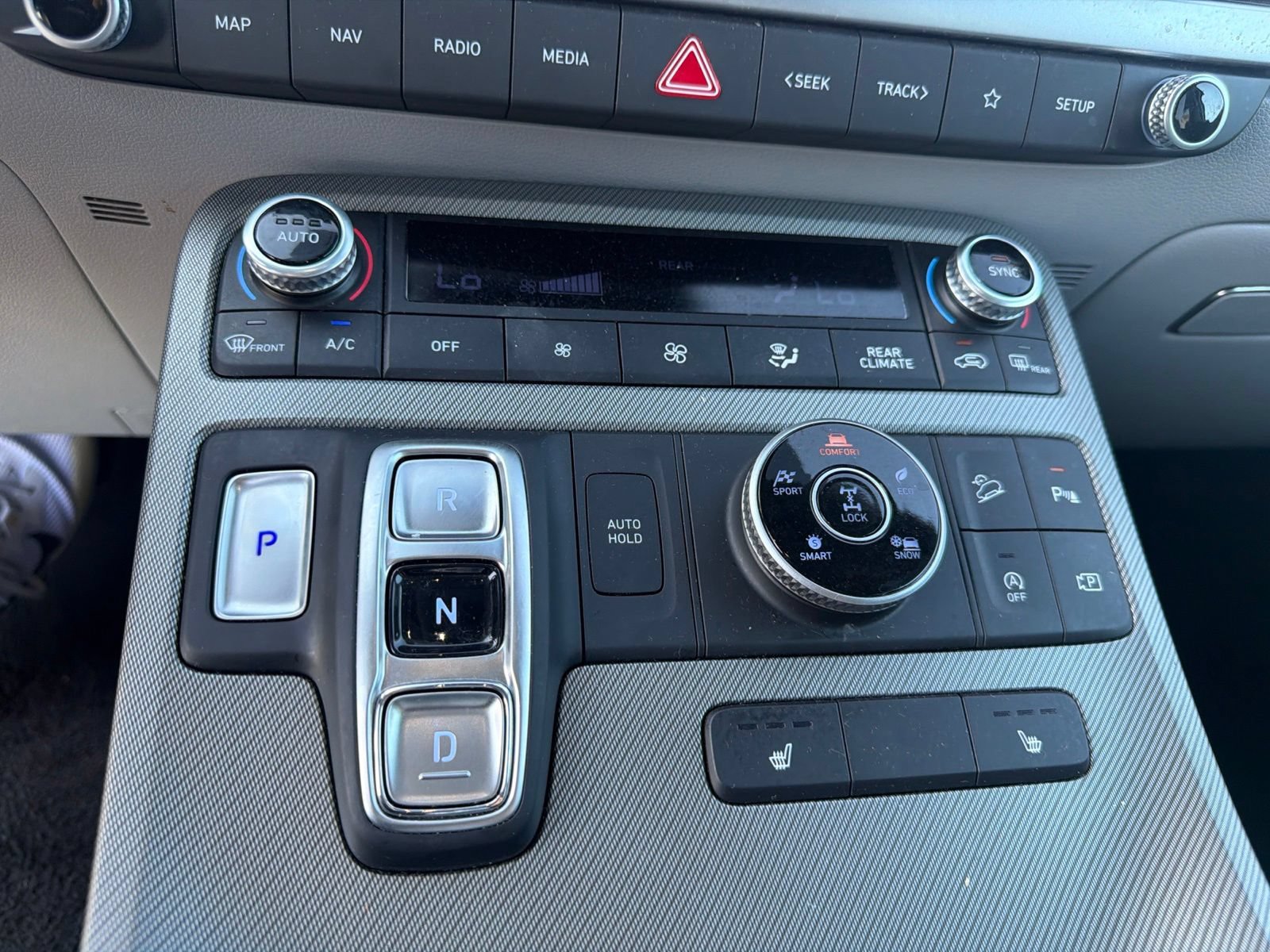 Used 2025 Hyundai Palisade SEL AWD/4WD image 14