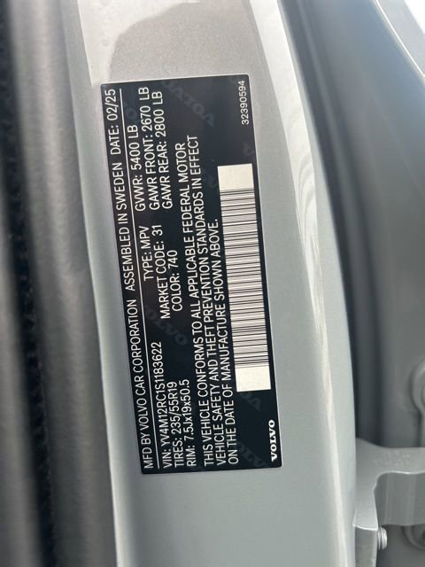 Certified 2025 Volvo XC60 B5 Plus image 28