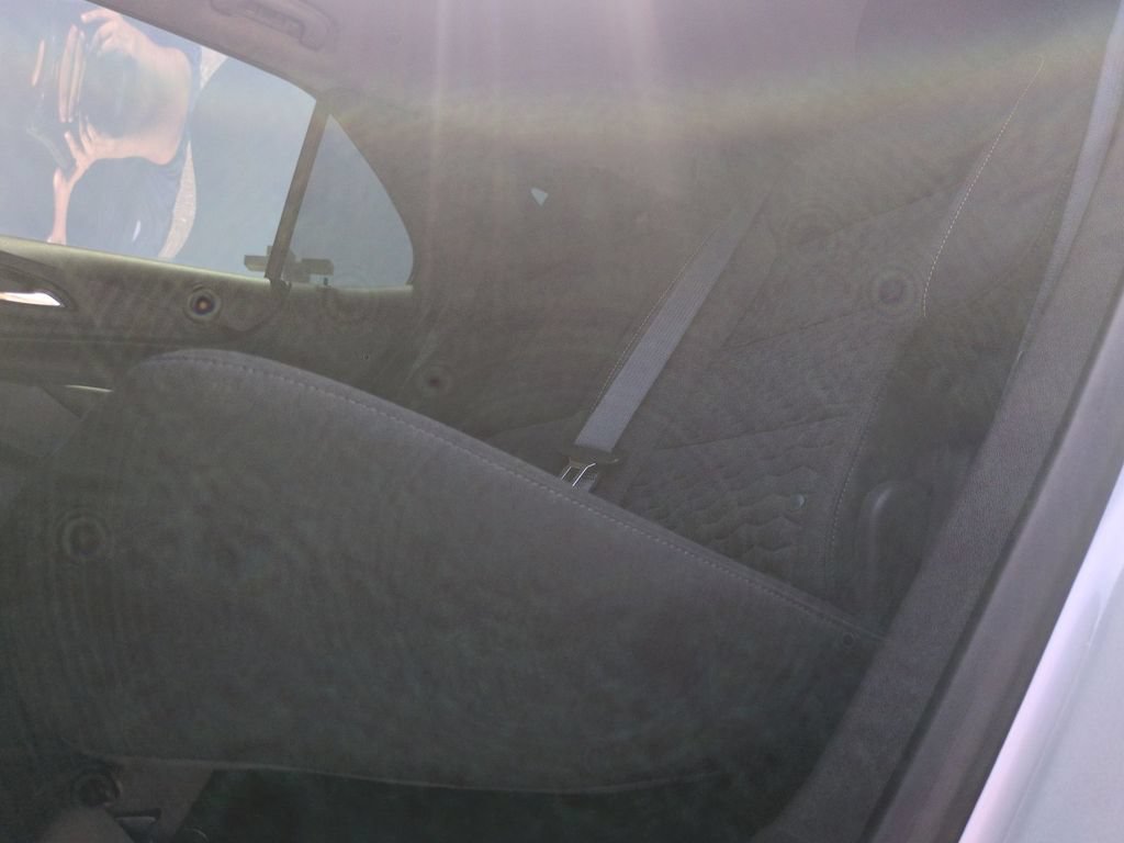 Used 2021 Chevrolet Equinox LT FWD image 29