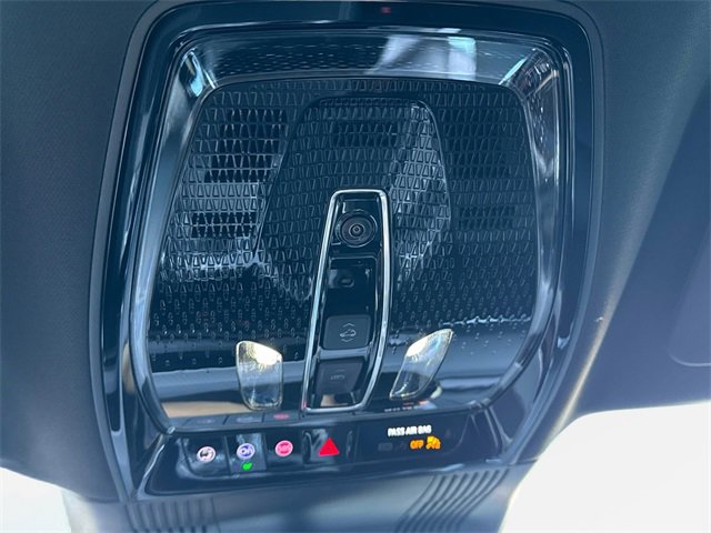 New 2026 Cadillac Vistiq Luxury w/ LPO, Floor Liner Package image 17