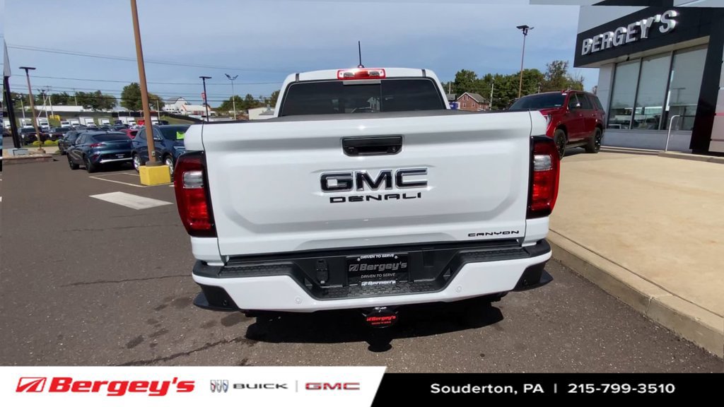 New 2026 GMC Canyon Denali w/ LPO, Black Badging Package AWD/4WD image 8