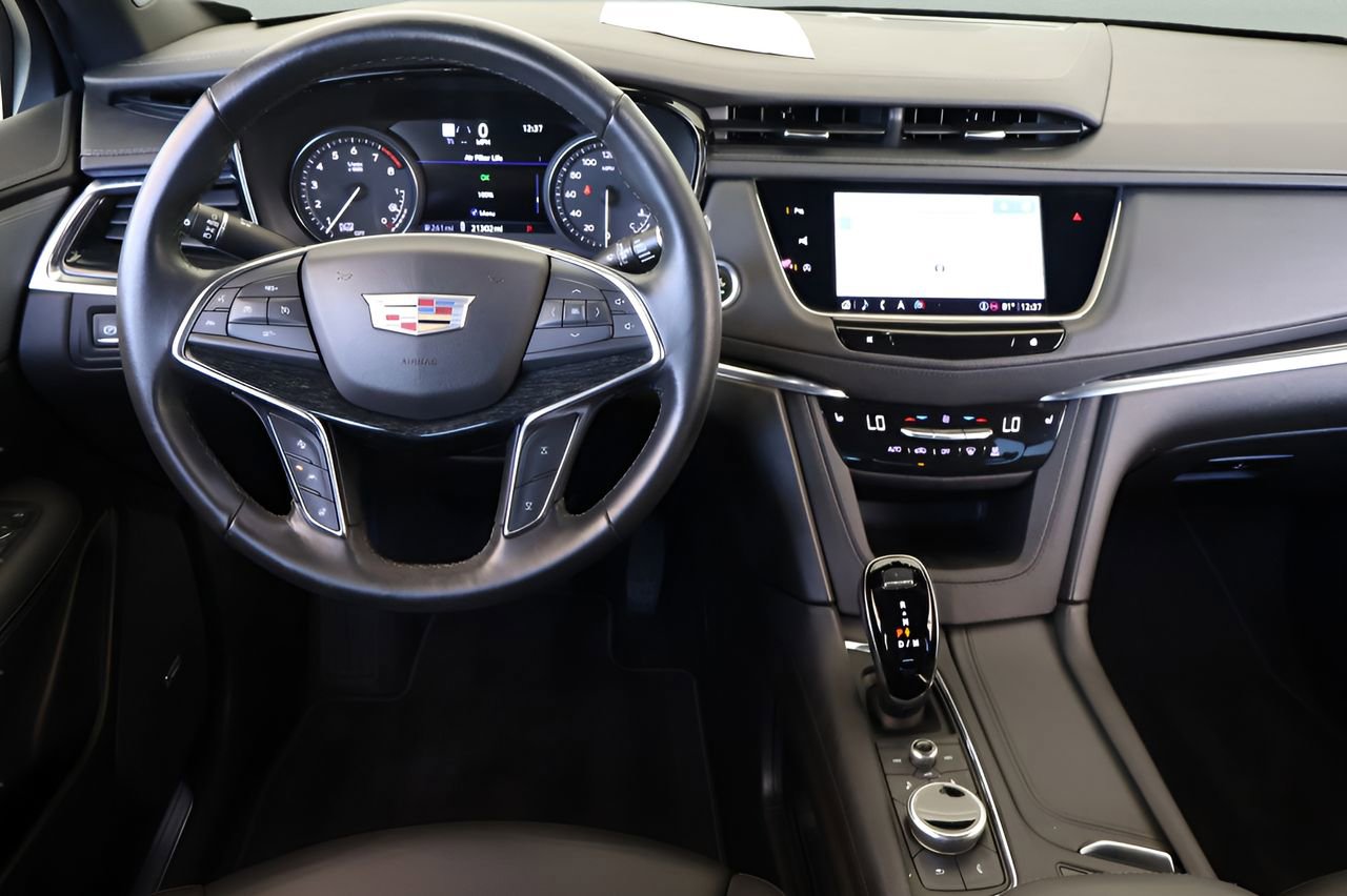 Certified 2023 Cadillac XT5 Premium Luxury w/ Technology Package FWD image 14