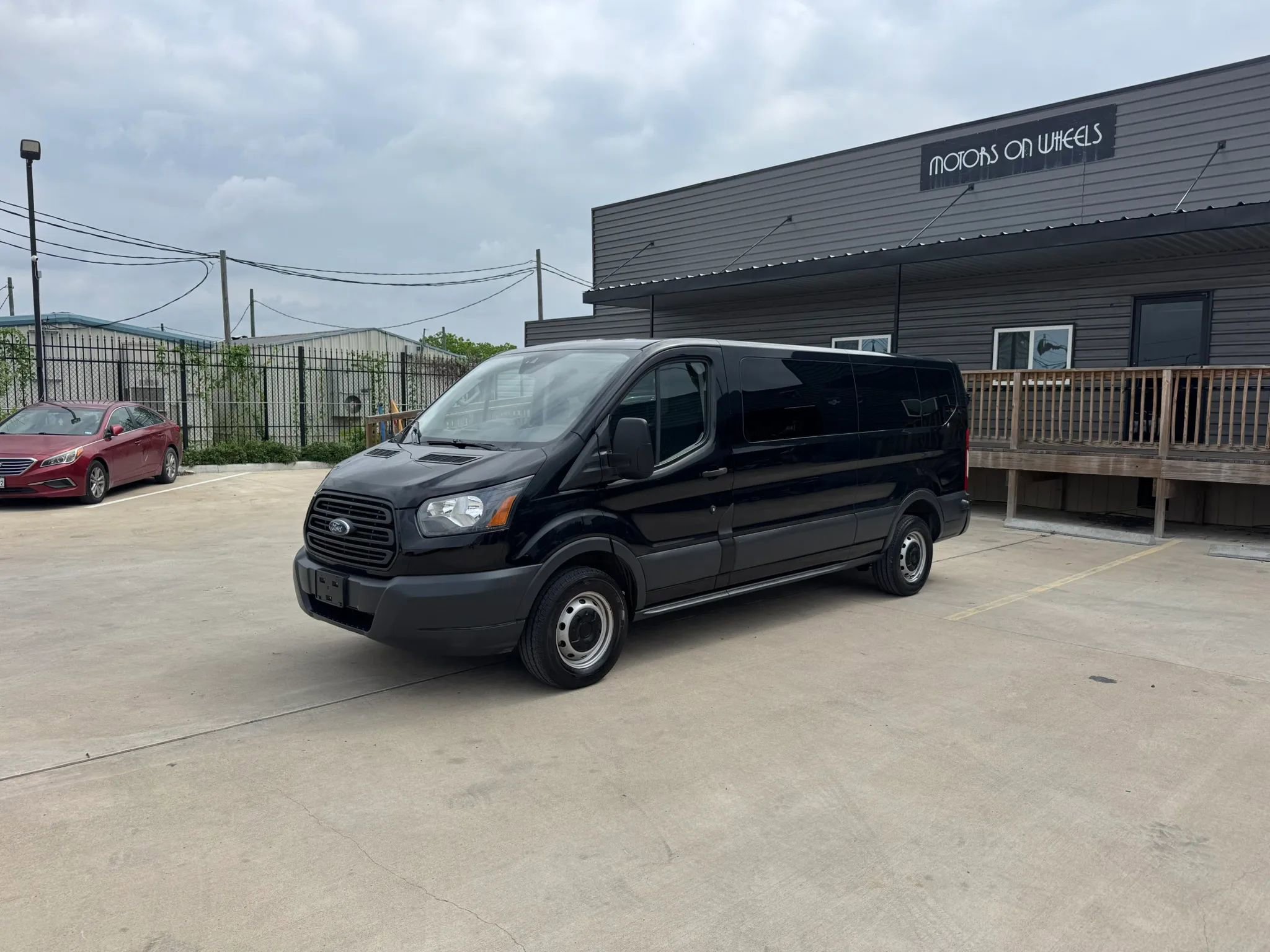 Used 2018 Ford Transit 350 XL RWD image 1