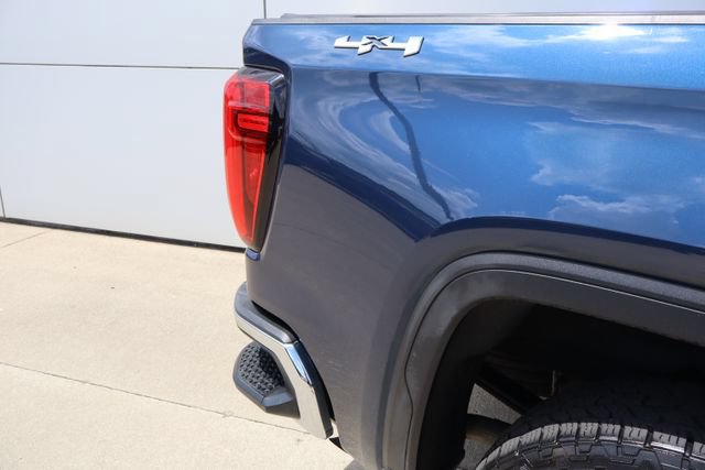 Used 2019 GMC Sierra 1500 SLT w/ SLT Premium Plus Package AWD/4WD image 11