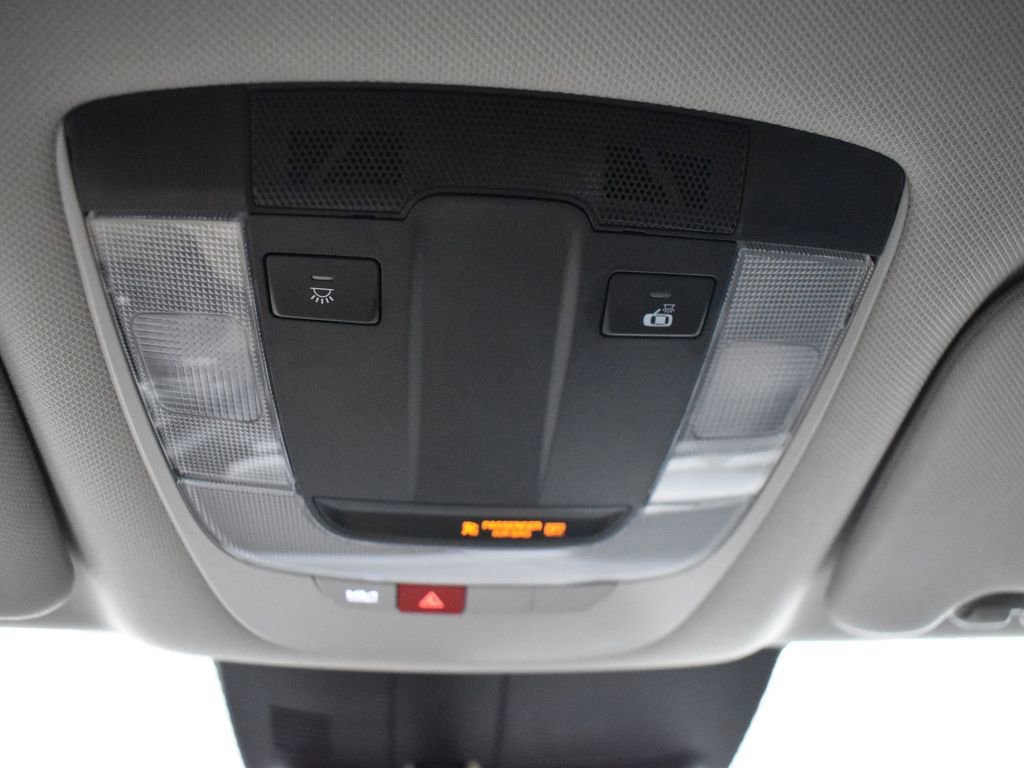 Used 2025 Kia Sorento S image 26