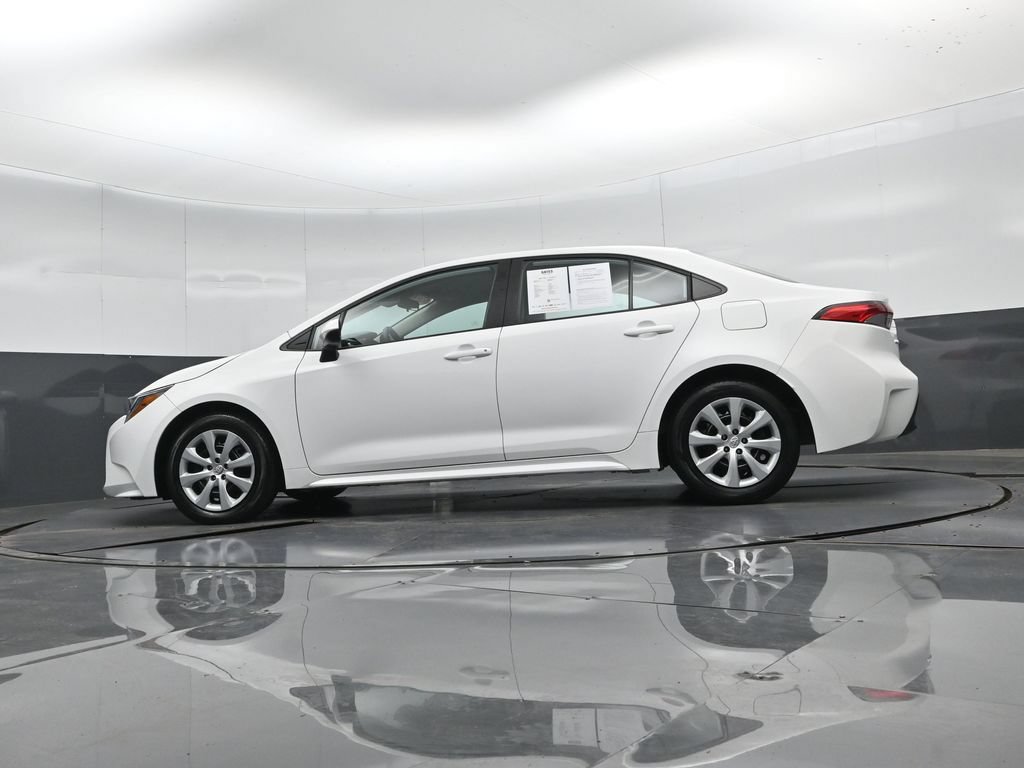 Used 2023 Toyota Corolla LE FWD image 39