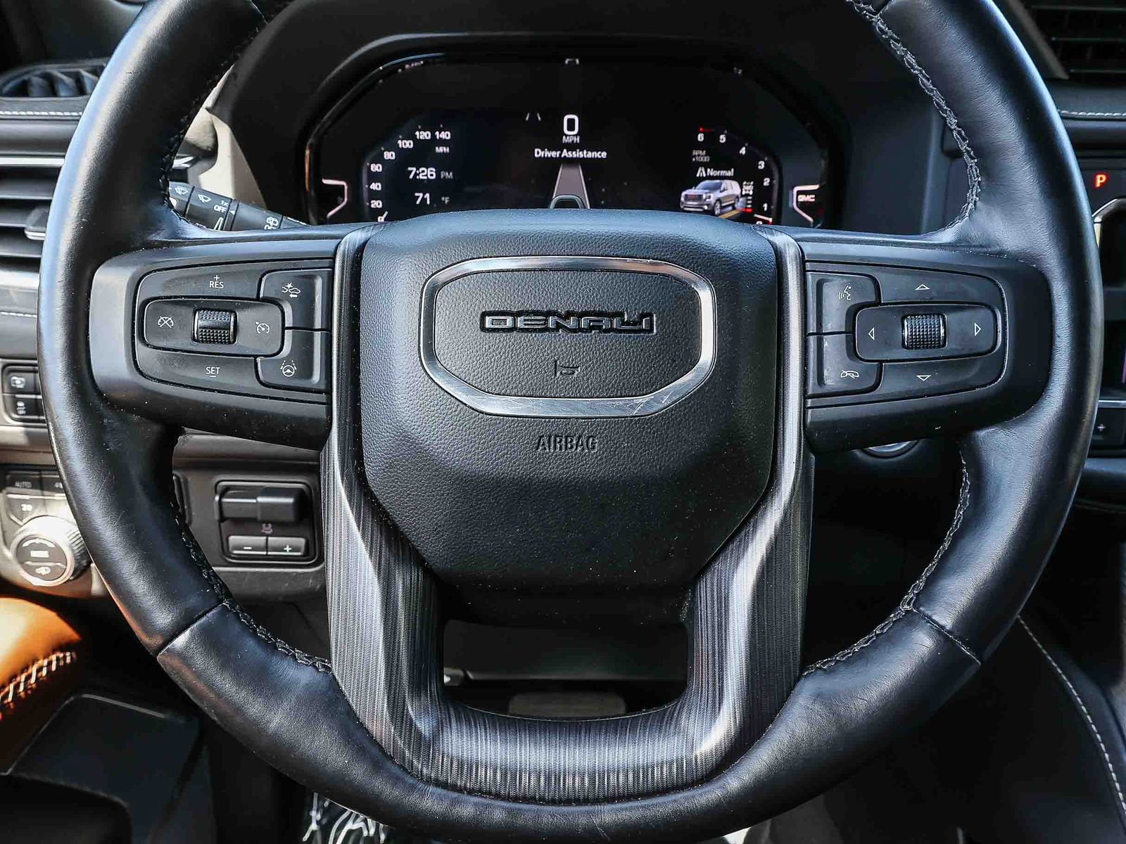 Used 2023 GMC Yukon XL Denali Ultimate AWD/4WD image 25