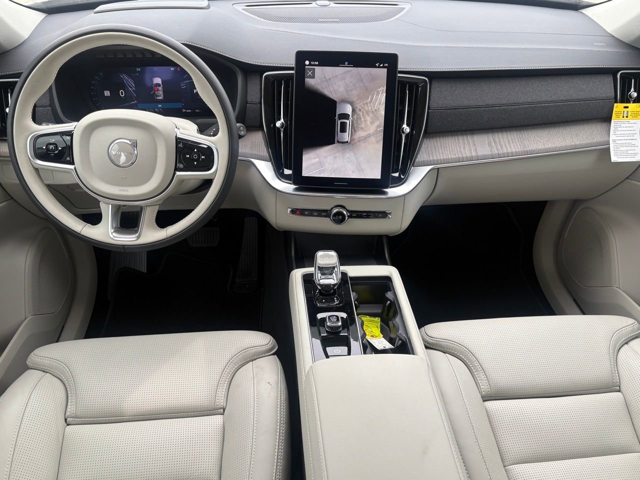 New 2026 Volvo XC90 B6 Ultra w/ Protection Package image 8