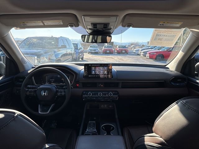 Used 2025 Honda Pilot Elite image 22