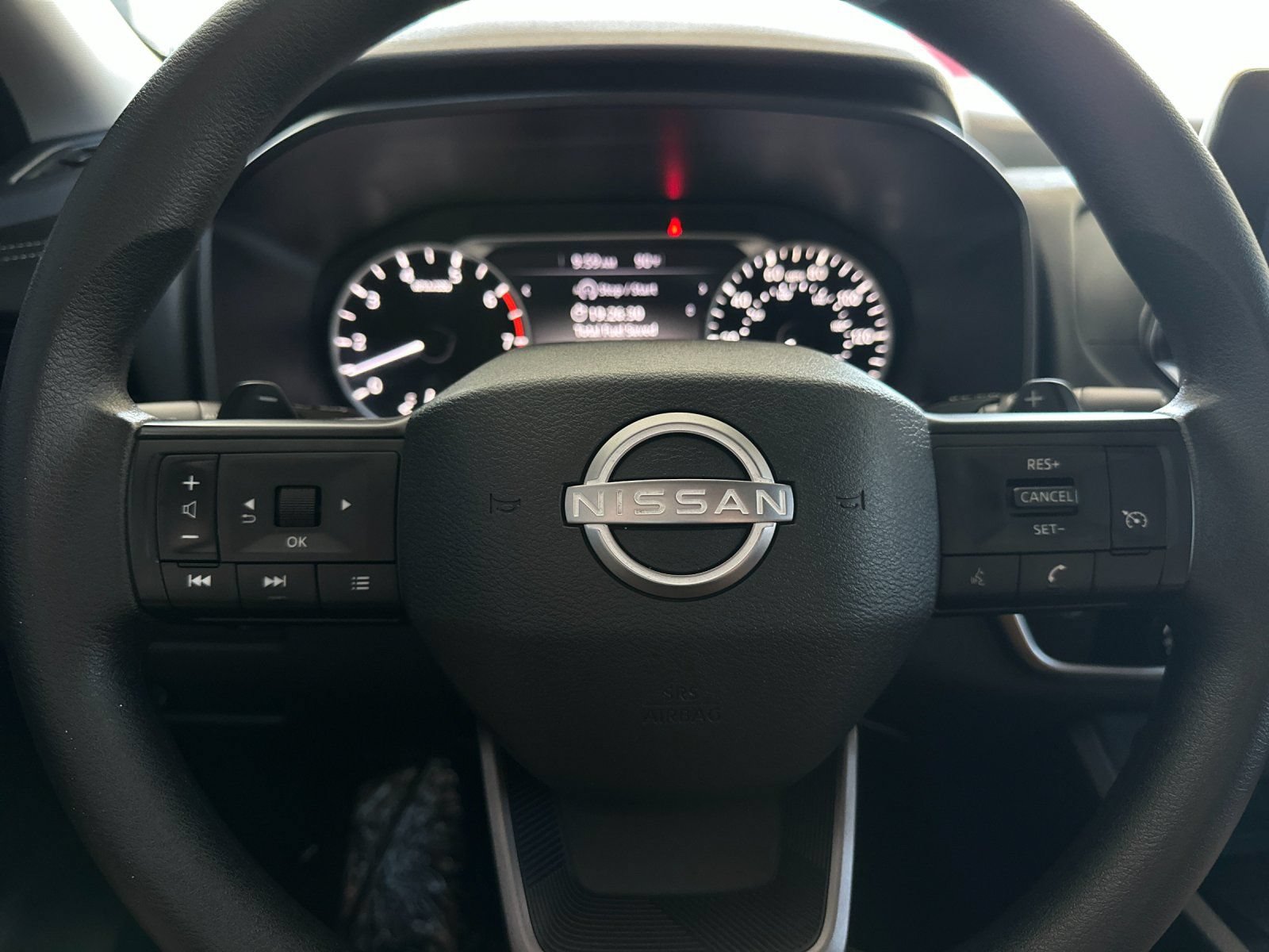 Used 2025 Nissan Rogue S FWD image 21