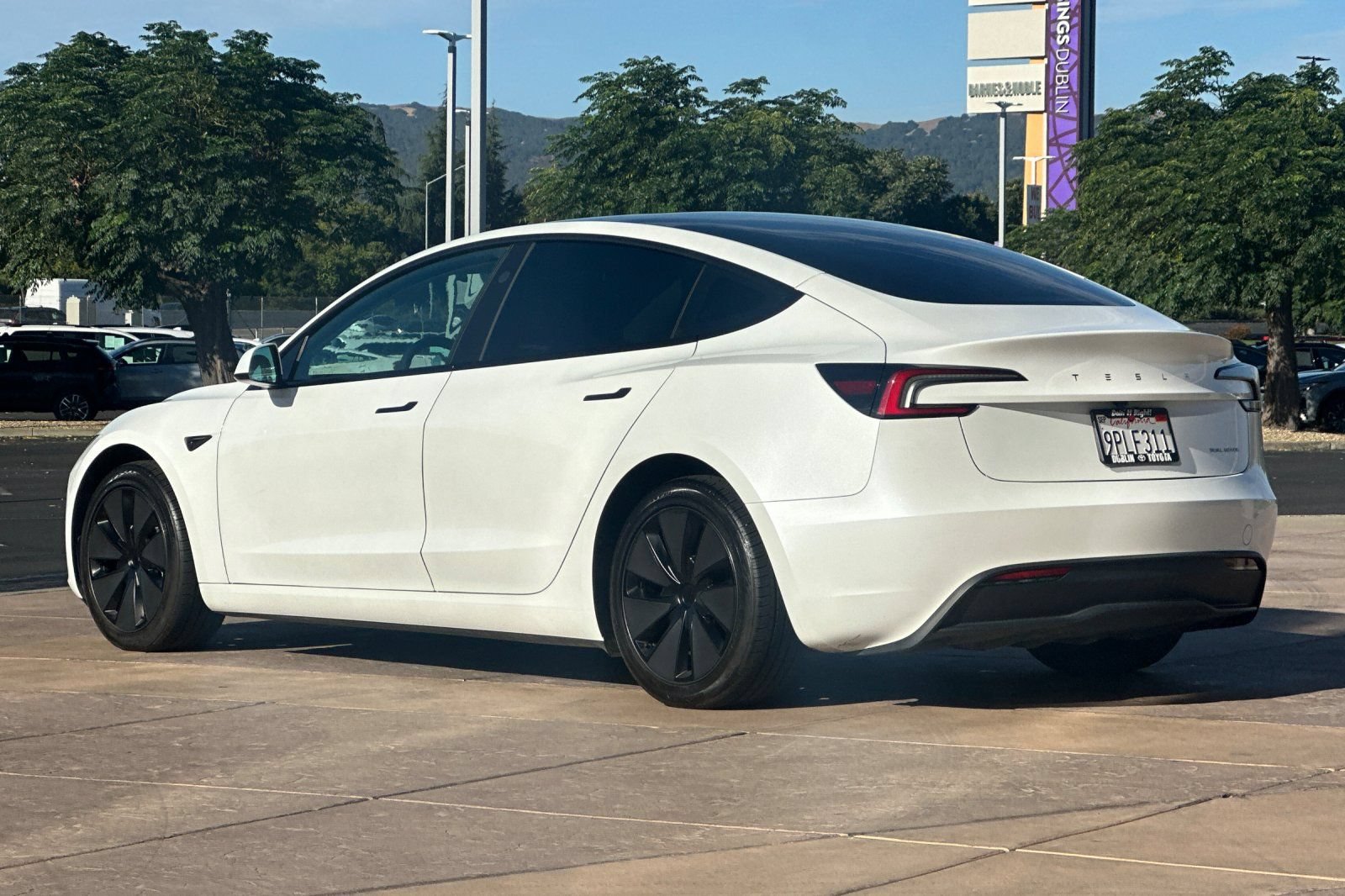 Used 2024 Tesla Model 3 Long Range AWD/4WD image 6