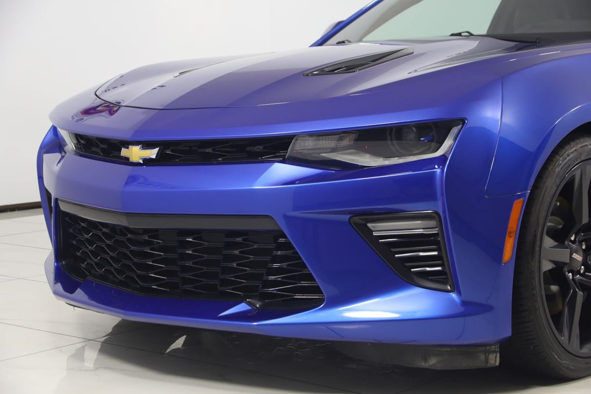 Used 2018 Chevrolet Camaro SS RWD image 63