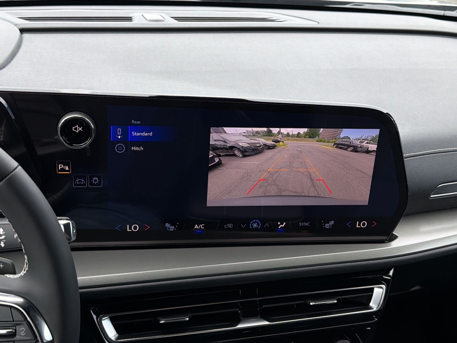 New 2026 Chevrolet Traverse LT FWD image 19