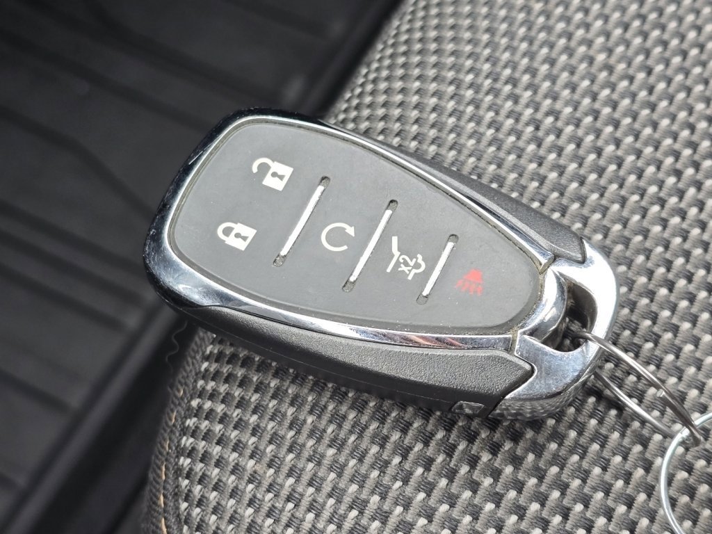 Used 2021 Chevrolet Traverse LT w/ LPO, Floor Liner Package image 34