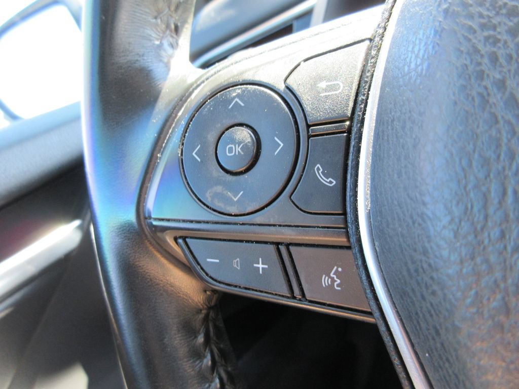 Used 2020 Toyota Camry SE FWD image 25