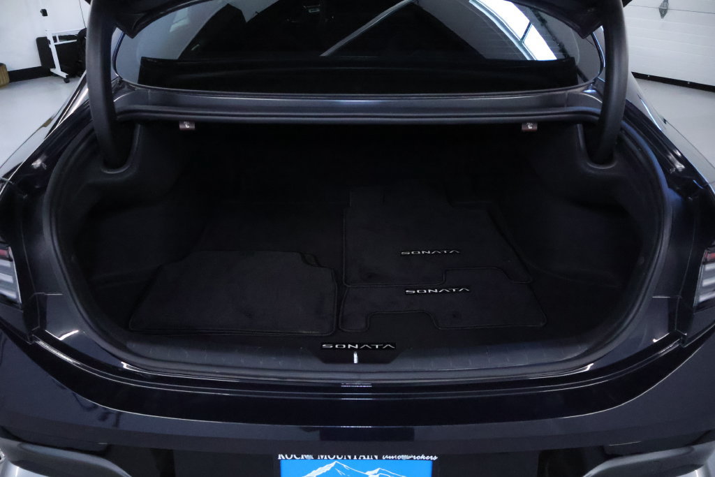 Used 2025 Hyundai Sonata SEL FWD image 16
