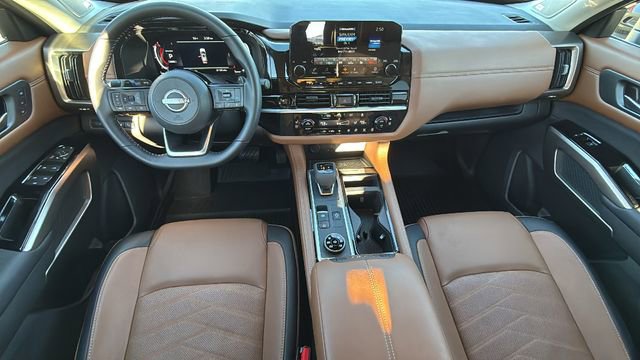 Used 2025 Nissan Pathfinder Platinum w/ Cargo Package image 26