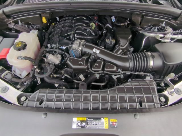 Used 2024 Jeep Grand Cherokee Laredo X image 29