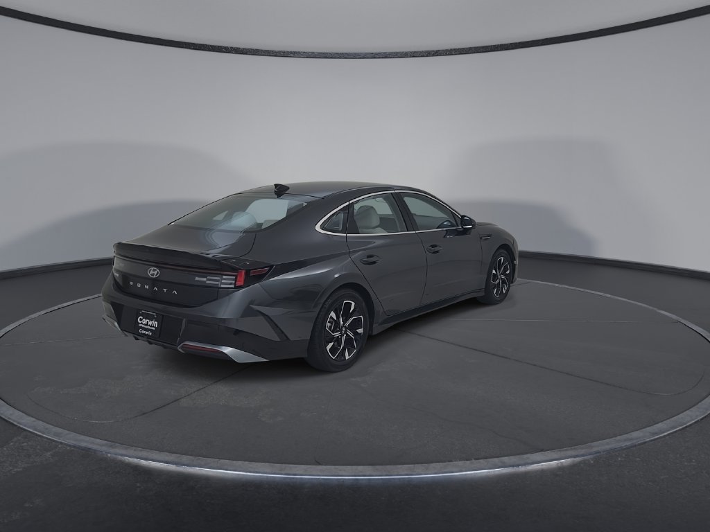 Used 2025 Hyundai Sonata SEL FWD image 15