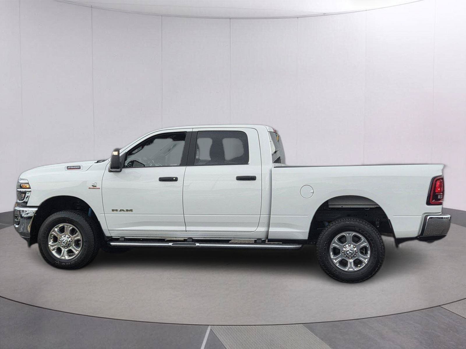 Used 2025 RAM 2500 Big Horn AWD/4WD image 7