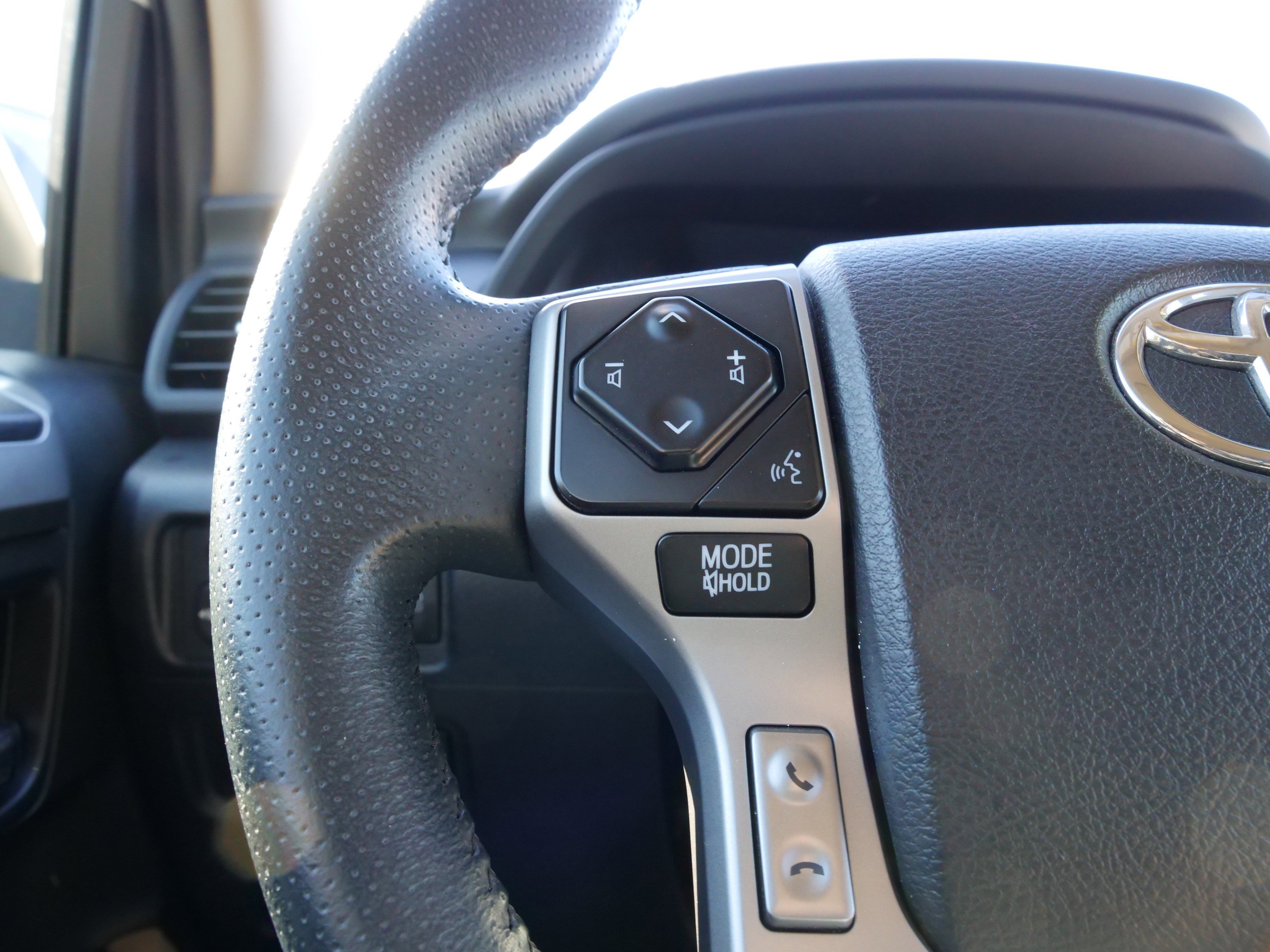 Used 2022 Toyota 4Runner Limited image 22