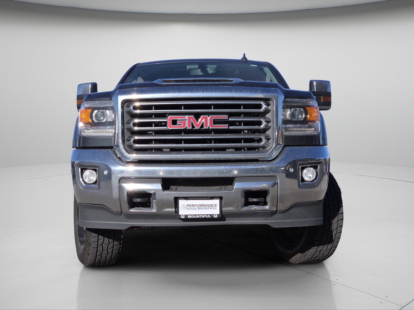 Used 2017 GMC Sierra 2500 SLT w/ Duramax Plus Package AWD/4WD image 3