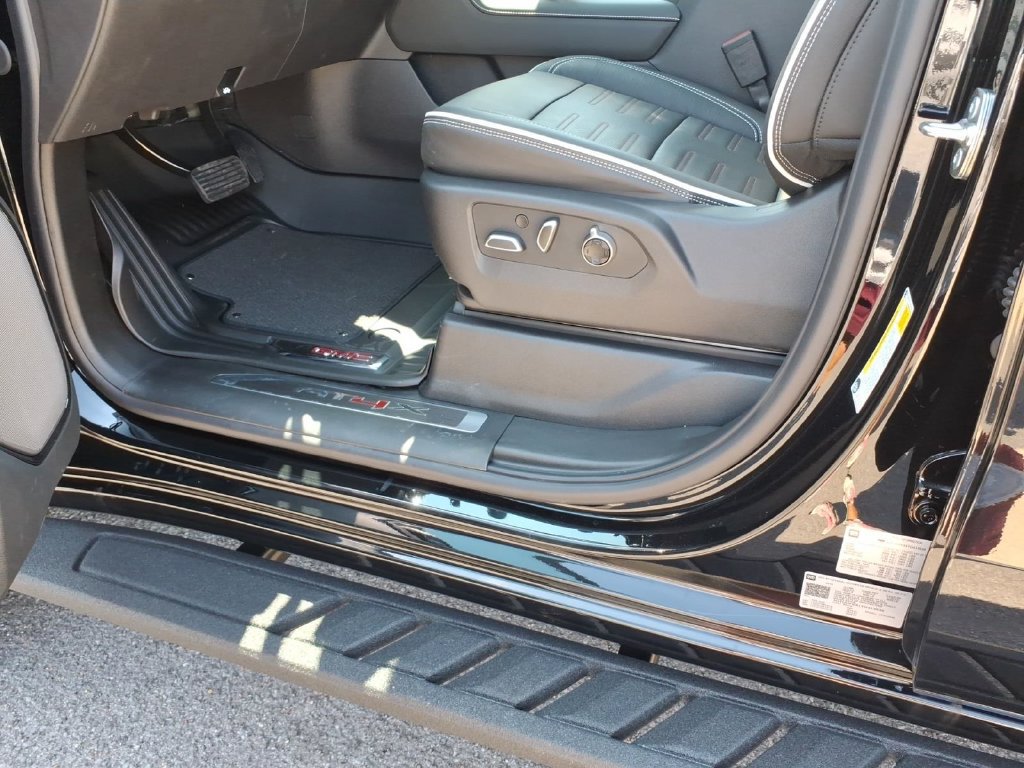 New 2026 GMC Sierra 1500 AT4X AWD/4WD image 13