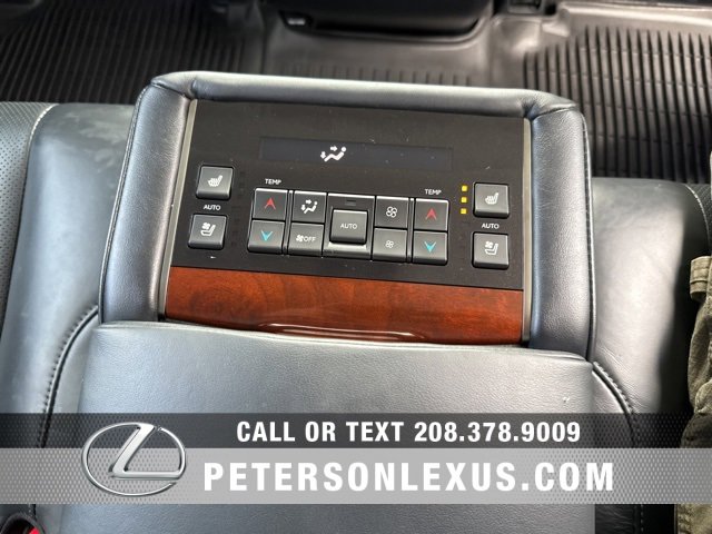 Used 2021 Lexus LX 570 4WD w/ 3rd Row & Luxury Pkg image 18
