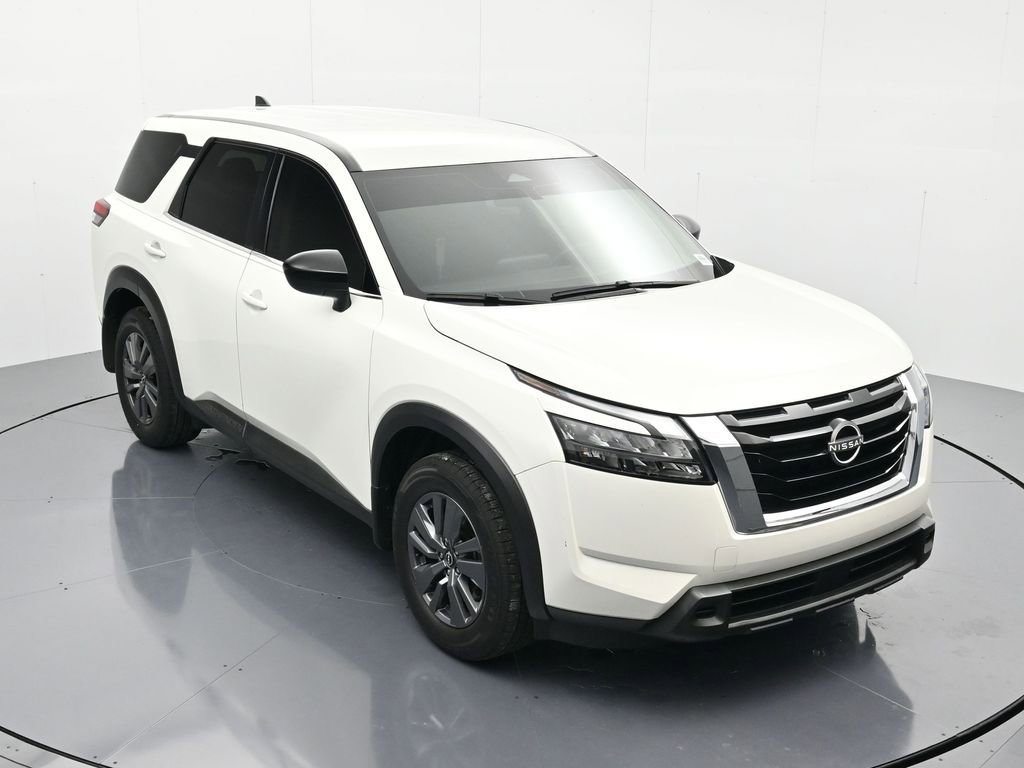 Used 2024 Nissan Pathfinder S image 31