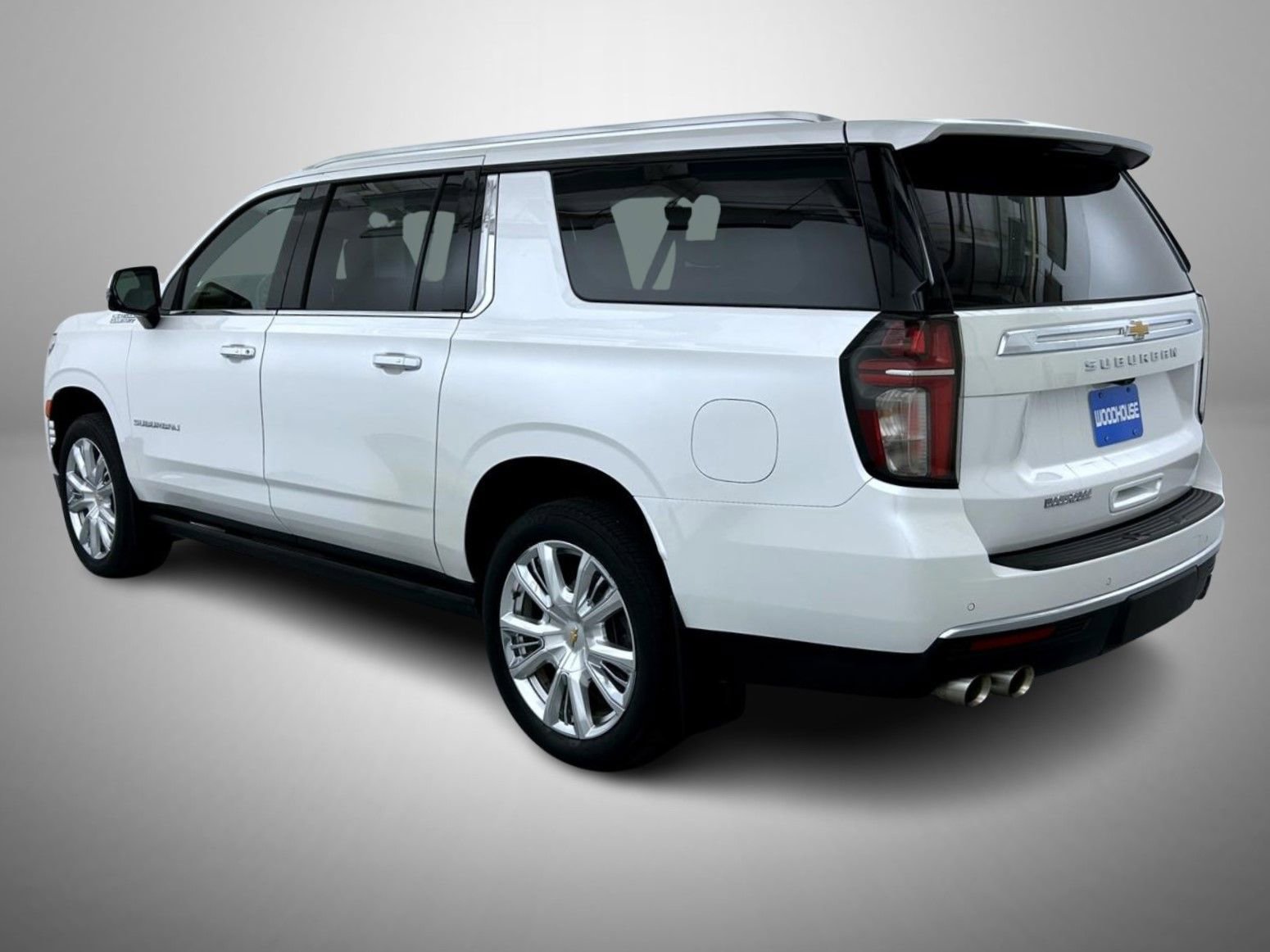 Used 2023 Chevrolet Suburban High Country AWD/4WD image 7