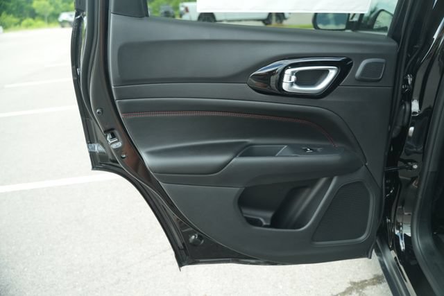 New 2026 Jeep Compass Trailhawk w/ Sun, Sound & Navigation Group AWD/4WD image 15