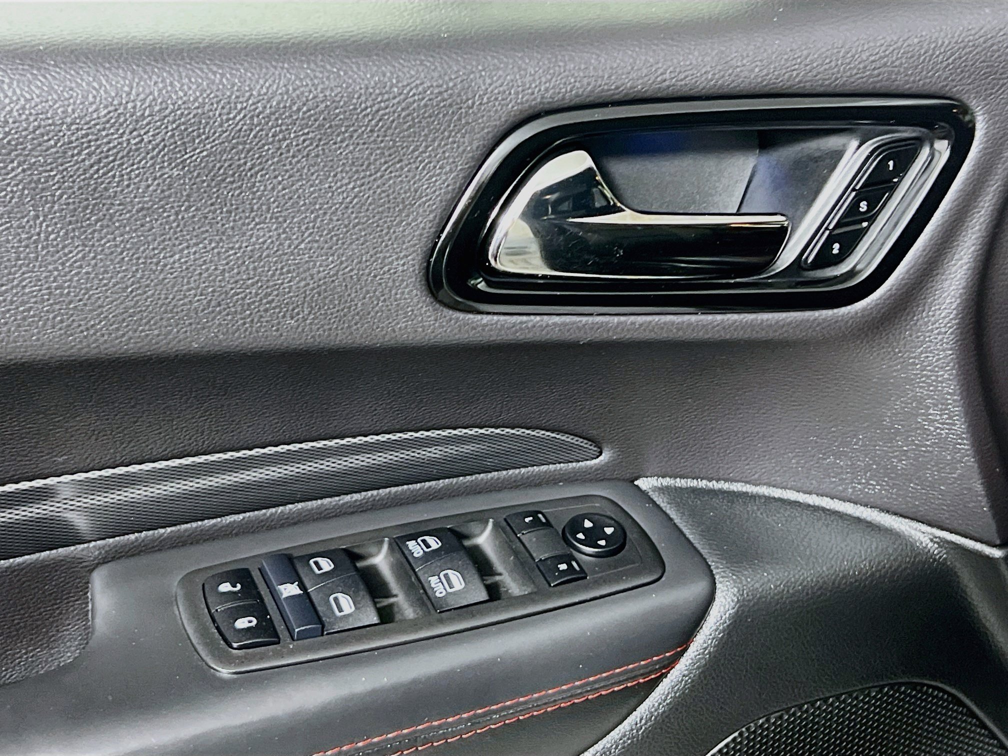 Used 2025 Dodge Durango R/T AWD/4WD image 16