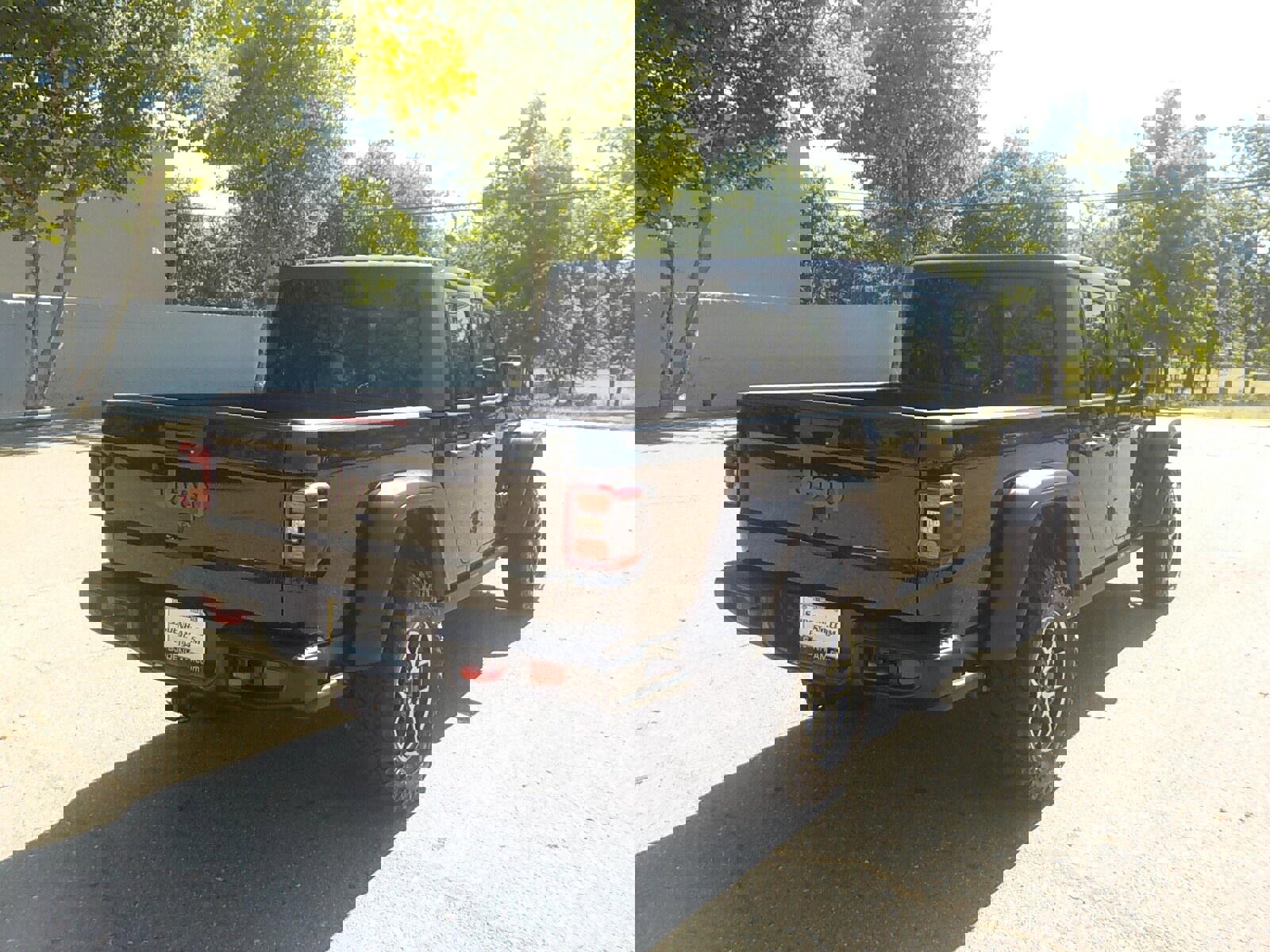 Used 2024 Jeep Gladiator Rubicon w/ Steel Bumper Group image 3