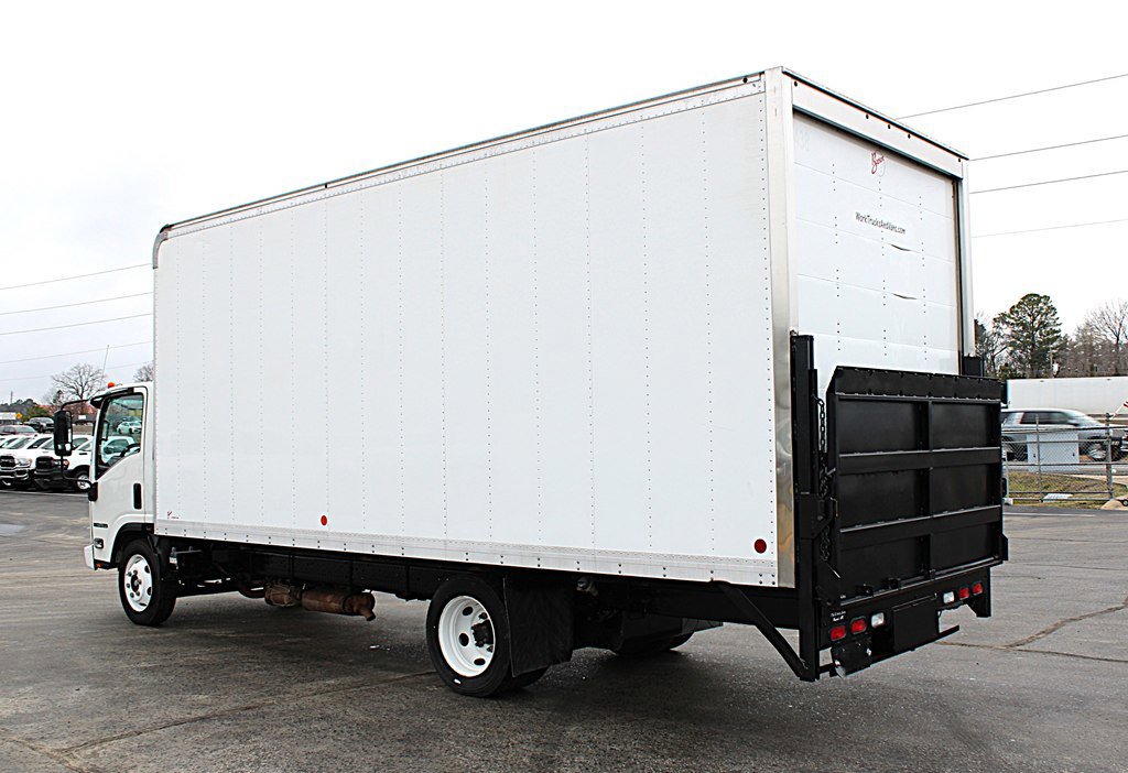 Used 2019 Isuzu NPR image 4