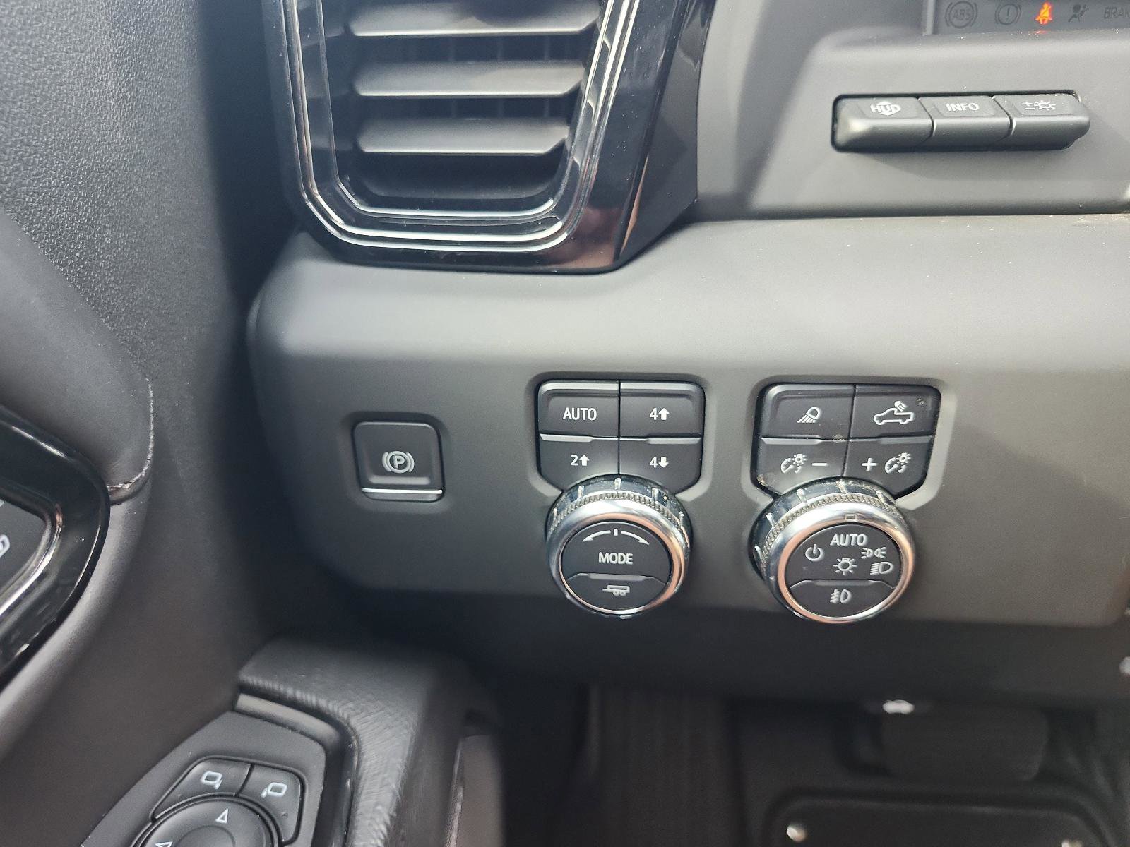 Used 2024 GMC Sierra 2500 AT4X image 27