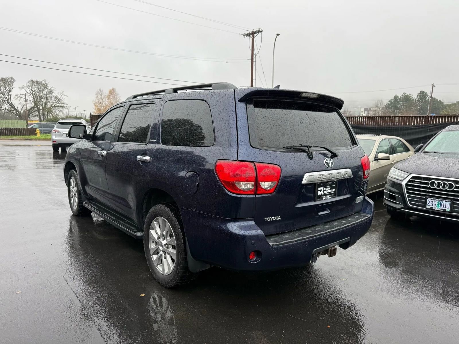 Used 2010 Toyota Sequoia Limited image 6