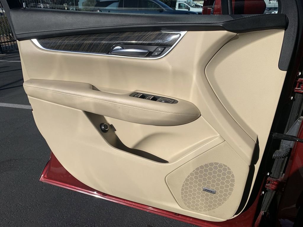 Certified 2017 Cadillac XT5 FWD image 20