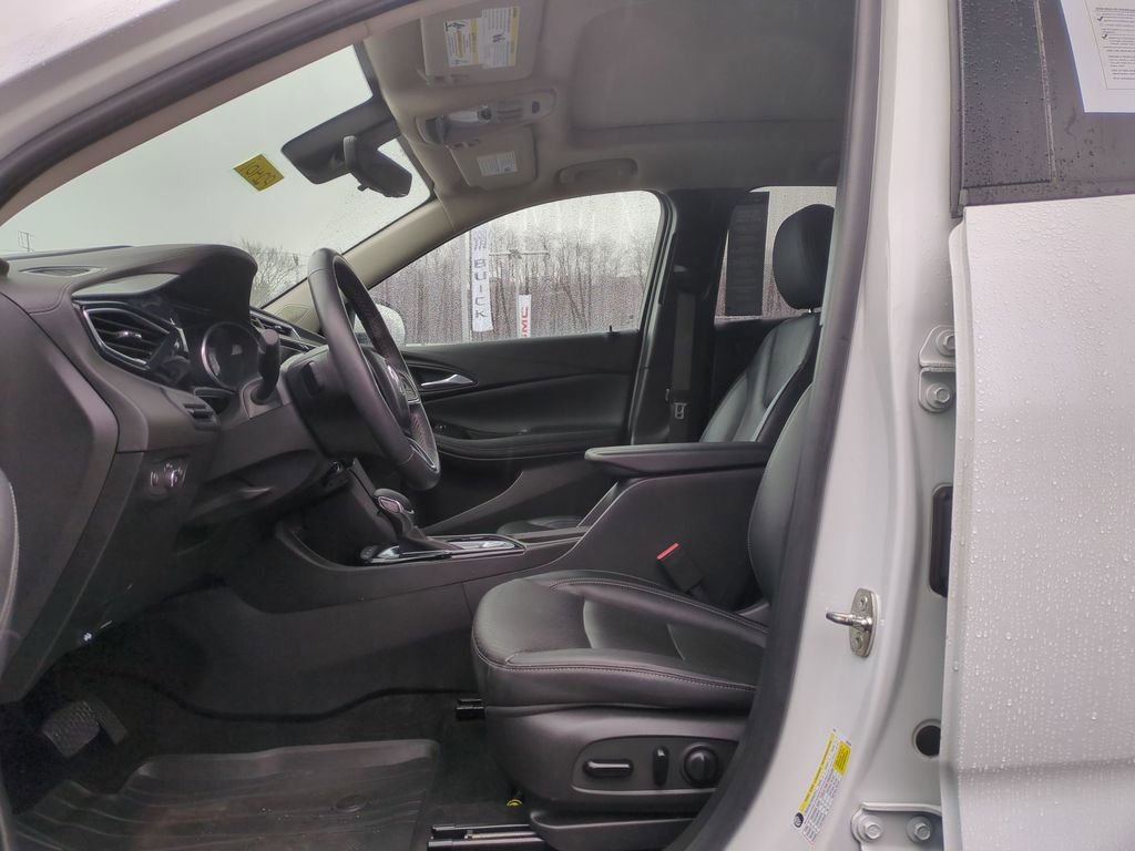 Certified 2022 Buick Encore GX Essence w/ Advanced Technology Package AWD/4WD image 12