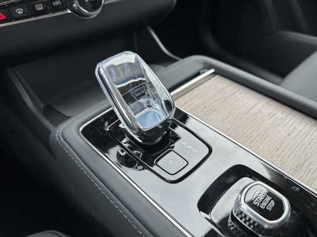 New 2026 Volvo XC90 B6 Plus image 14