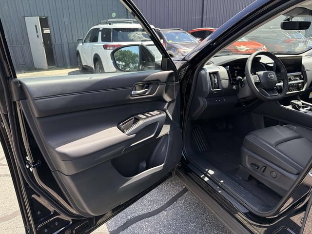 New 2026 Nissan Pathfinder SL w/ SL Premium Package AWD/4WD image 12