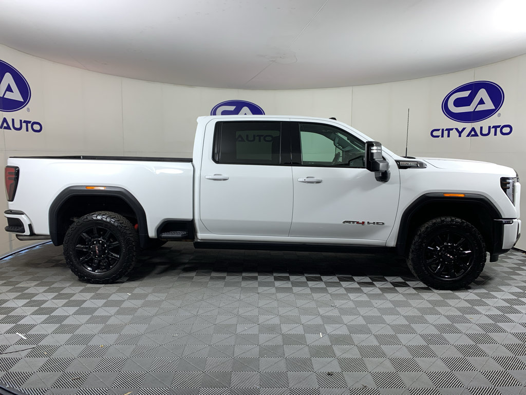 Used 2025 GMC Sierra 2500 AT4 w/ AT4 Premium Plus Package AWD/4WD image 2