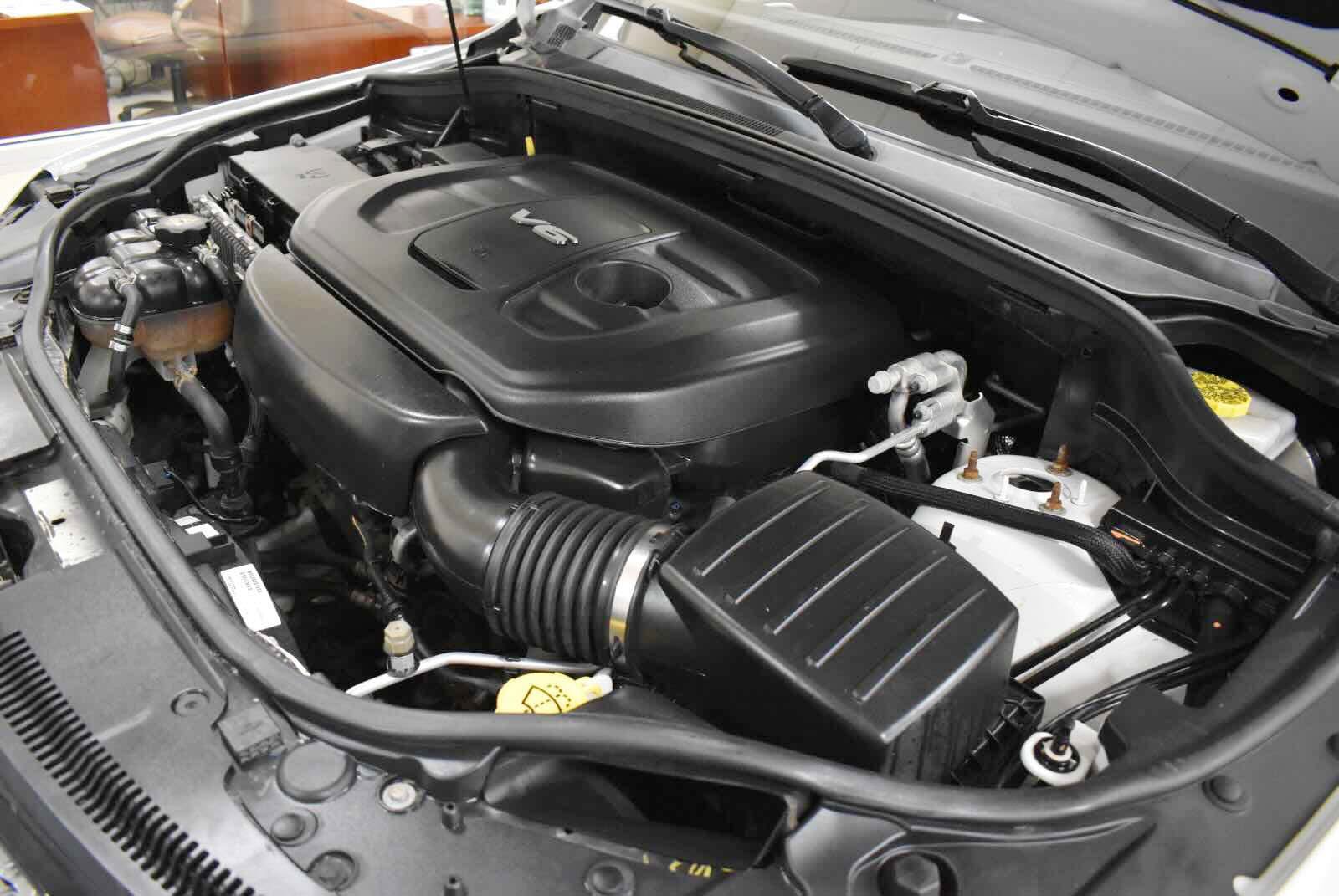 Used 2019 Jeep Grand Cherokee Altitude AWD/4WD image 29